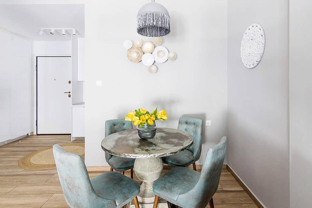 Bright Apartment For 6 Ppl In Афины Экстерьер фото