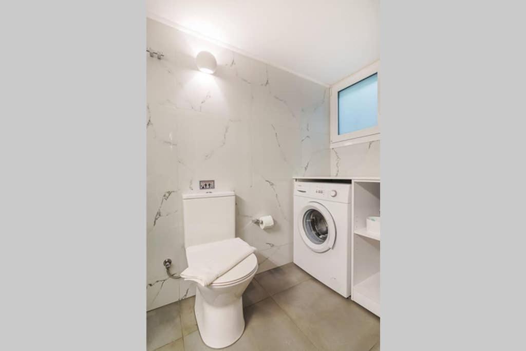 Bright Apartment For 6 Ppl In Афины Экстерьер фото